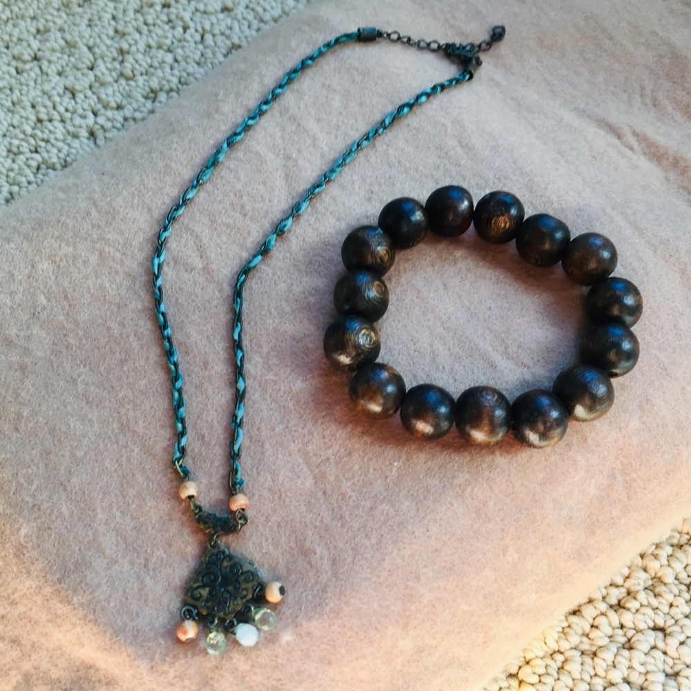 Necklace/ bracelet bundle